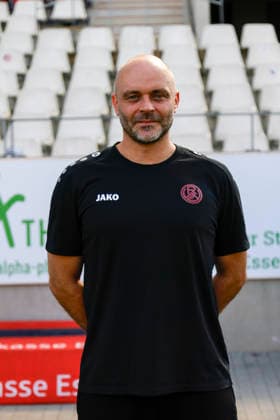 Matthias Gesenhues ( Leiter für Sportwissenschaften, Reha und Athletik Rot-Weiss Essen ); Rot-Weiss Essen; 3.Liga, Porträttermin 2026 2027 *** Matthias Gesenhues, Head of Sports Science, Rehabilitation, and Athletics, Rot Weiss Essen; Rot Weiss Essen, 3rd Division; Profile Session 2026–2027
