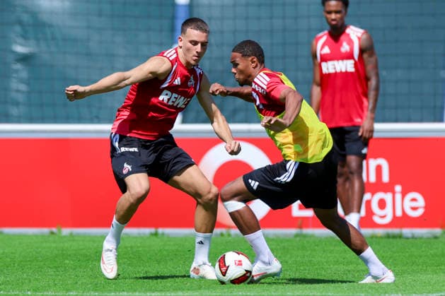 Said El Mala (1. FC Köln) und Maik Afri Akumu (1. FC Köln) kämpfen um den Ball, Tag 6, Trainingslager 1. FC Köln, Koasastadion am 29. July 2026 in St. Johann in Tirol, Österreich. (Foto von Marco Steinbrenner DeFodi Images) Said El Mala (1. FC Köln) und Maik Afri Akumu (1. FC Köln) battle for the ball, Tag 6, Trainingslager 1. FC Köln, Koasastadion, July 29, 2026 in St. Johann in Tirol, Austria. (Photo by Marco Steinbrenner DeFodi Images) - *** Said El Mala (1. FC Köln) and Maik Afri Akumu (1. FC Köln) battle for the ball, Day 6, 1. FC Köln training camp, Koasa Stadium on July 29, 2026, in St. Johann in Tirol, Austria. Photo by Marco Steinbrenner, DeFodi Images. Said El Mala of 1. FC Köln and Maik Afri Akumu of 1. FC Köln battle for the ball, Day 6, 1. FC Köln training camp, Koasa Stadium, July 29, 2026, in St. Johann in Tirol, Austria. Photo by Marco Steinbrenner, DeFodi Images