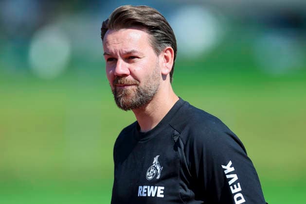 Geschäftsführer Thomas Kessler (1. FC Köln) schaut, Tag 6, Trainingslager 1. FC Köln, Koasastadion am 29. July 2026 in St. Johann in Tirol, Österreich. (Foto von Marco Steinbrenner DeFodi Images) Geschäftsführer Sport Thomas Kessler (1. FC Köln) looks on, Tag 6, Trainingslager 1. FC Köln, Koasastadion, July 29, 2026 in St. Johann in Tirol, Austria. (Photo by Marco Steinbrenner DeFodi Images) - *** Thomas Kessler, Managing Director of Sports for 1. FC Köln, looks on, Day 6, 1. FC Köln training camp, Koasa Stadium on July 29, 2026, in St. Johann in Tirol, Austria. Photo by Marco Steinbrenner, DeFodi Images. Thomas Kessler, Sporting Director of 1. FC Köln, looks on, Day 6, 1. FC Köln training camp, Koasa Stadium, July 29, 2026, at the Koasa Stadium in St. Johann in Tirol, Austria. Photo by Marco Steinbrenner, DeFodi Images