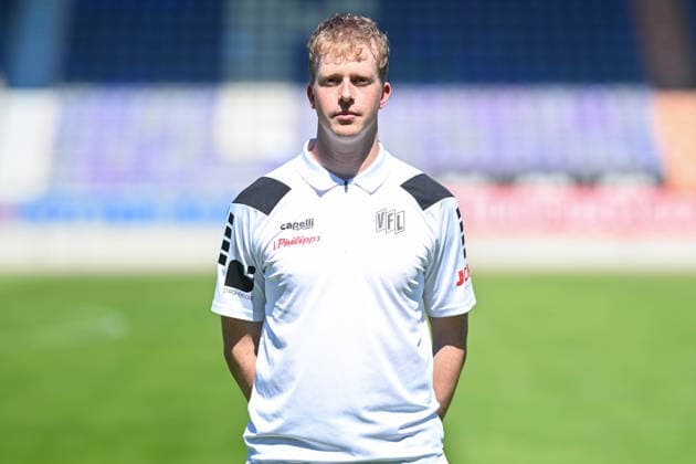 Porträttermin 2026 2027, VfL Osnabrück am 29.07.2026 an der Bremer Brücke in Osnabrück Teammanager Leon Seelhöfer Seelhoefer (VfL Osnabrück) *** Portrait Session 2026–2027, team photo at VfL Osnabrück on July 29, 2026, at the Bremer Brücke in Osnabrück; Team Manager Leon Seelhöfer Seelhoefer Osnabrueck MT