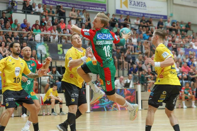 29.07.2026, xtgx, Handball Testspiel, SC Magdeburg - HSC 2000 Coburg v.l. Gisli Thorgeir Kristjansson (Magdeburg, 10) wirft Tor, Torschuetze, erzielt Tor, Treffer, scores the goal Halle *** July 29, 2026, xtgx, Handball Exhibition Match, SC Magdeburg vs. HSC 2000 Coburg, Gisli Thorgeir Kristjansson (Magdeburg), 10 goals, goal scorers, scores a goal, goal, scores the goal, Halle
