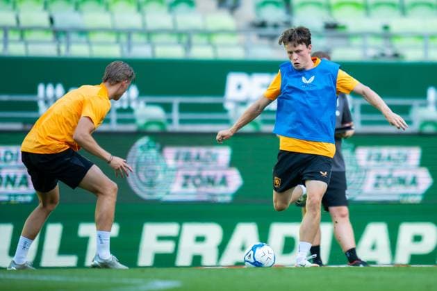 Budapest , 29-07-2026 , Groupama Arena , season 2026 2027 , UEFA Europa League play-off football , training FC Twente , picture shows FC Twente player Max Bruns FC Twente player Sondre Orjasaeter Training Twente in Budapest  x205309200x Copyright: