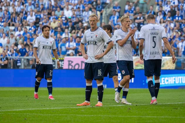 Lech Poznan - Aarhus FC 29.07.2026 football, Poznan , UEFA Champions League Second qualifying round (pilka nozna, Liga Mistrzow, kwalifikacje, runda kwalifikacyjna mecz) game match Lech Poznan - Aarhus FC image shows: Jens Jonsson (16) Mikael Anderson (L) Tobias Bech (2R) Frederik Tingager (R) photo Katarzyna Plewczynska Fotostyk Copyright: xKatarzynaxPlewczynska Fotostykx 20260729KAPL7782