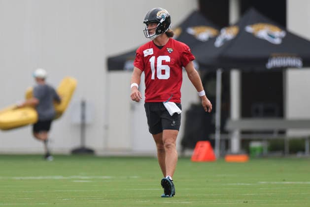 JACKSONVILLE, FL - JULY 29: Jacksonville Jaguars quarterback Trevor Lawrence (16) during training camp on July 29, 2026 at the Miller Electric Center in Jacksonville, Fl. (Photo by David Rosenblum Icon Sportswire) NFL, American Football Herren, USA JUL 29 Jaguars Training Camp EDITORIAL USE ONLY Icon260729224526