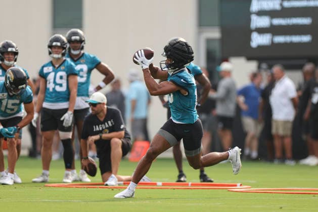 JACKSONVILLE, FL - JULY 29: Jacksonville Jaguars wide receiver CJ Williams (18) works on a drill during training camp on July 29, 2026 at the Miller Electric Center in Jacksonville, Fl. (Photo by David Rosenblum Icon Sportswire) NFL, American Football Herren, USA JUL 29 Jaguars Training Camp EDITORIAL USE ONLY Icon260729224545