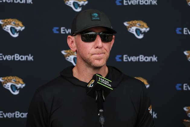 JACKSONVILLE, FL - JULY 29: Jacksonville Jaguars head coach Liam Coen talks with the media following training camp on July 29, 2026 at the Miller Electric Center in Jacksonville, Fl. (Photo by David Rosenblum Icon Sportswire) NFL, American Football Herren, USA JUL 29 Jaguars Training Camp EDITORIAL USE ONLY Icon260729224587