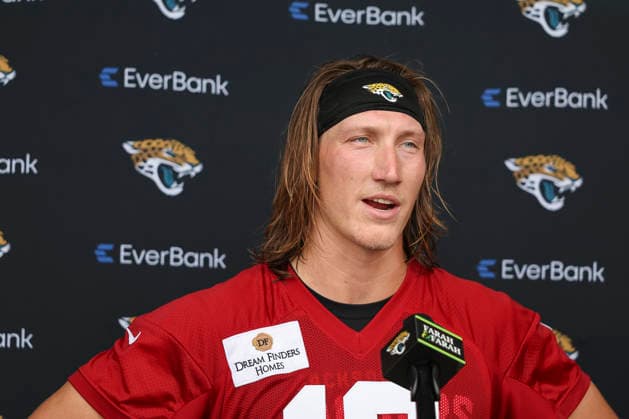 JACKSONVILLE, FL - JULY 29: Jacksonville Jaguars quarterback Trevor Lawrence (16) talks with the media following training camp on July 29, 2026 at the Miller Electric Center in Jacksonville, Fl. (Photo by David Rosenblum Icon Sportswire) NFL, American Football Herren, USA JUL 29 Jaguars Training Camp EDITORIAL USE ONLY Icon260729224591