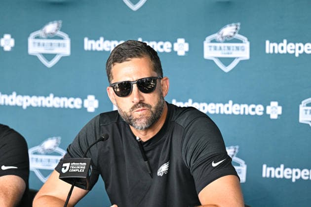 PHILADELPHIA, PA - JULY 29: Philadelphia Eagles head coach Nick Sirianni is shown during the Philadelphia Eagles training camp on July 29th, 2026 at Jefferson Health Training Complex in Philadelphia, PA. (Photo by Terence Lewis Icon Sportswire) NFL, American Football Herren, USA JUL 29 Eagles Training Camp EDITORIAL USE ONLY Icon260729003
