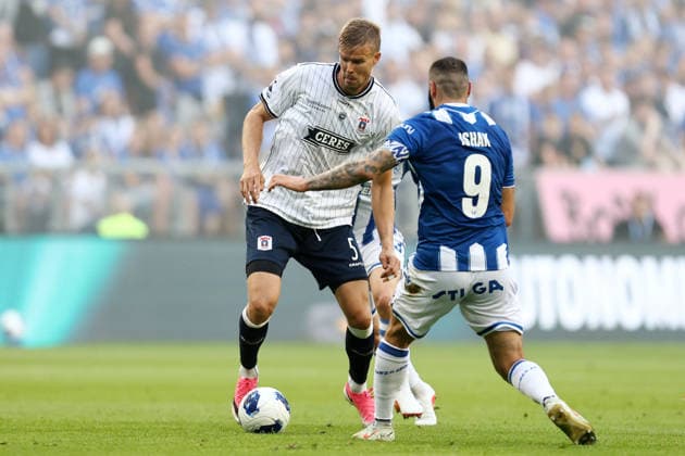 Lech Poznan V Aarhus GF - UEFA Champions League 2026 2027 Second Qualifying Round Second Leg Frederik Tingager during the UEFA Champions League 2026 2027 Second Qualifying Round Second Leg match between Lech Poznan and Aarhus GF at Enea Stadium in Poznan, Poland, on July 29, 2026. Poznan Poland  Copyright: xPiotrxMatusewiczx originalFilename:matusewicz-lechpozn260729_npo8M.jpg