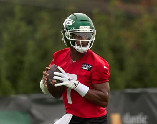 New York Jets quarterback Gino Smith (7) during training camp at the Atlantic Health Jets Training Center, Florham Park, New Jersey. CSM Florham Park United States - ZUMAc04_ 20260729_zma_c04_007 Copyright: xDuncanxWilliamsx