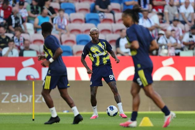 Gornik Zabrze v Fenerbahce - UEFA Champions League - Qualifying round ZABRZE, POLAND - JULY 29: Talisca (94) of Fenerbahce warms up ahead of UEFA Champions League second leg of the second qualifying round at Arena Zabrze in Zabrze, Poland on July 29, 2026. Jakub Porzycki Anadolu Zabrze Poland. Editorial use only. Please get in touch for any other usage.  Copyright: x2026xAnadoluxJakubxPorzyckix