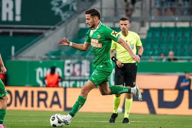 Fussball: Österreich: UEFA Conference League Qualifikation 2026 2027 - 2. Runde, 29.07.2027 - SK Rapid Wien (Österreich) vs. FC Santa Coloma (Andorra) - Allianz Stadion (Wien, Hütteldorf, Österreich); Ercan Kara (Rapid Wien) *** Soccer Austria UEFA Conference League Qualifiers 2026–2027, Round 2, July 29, 2027, SK Rapid Vienna (Austria) vs. FC Santa Coloma (Andorra), Allianz Stadium, Vienna, Hütteldorf, Austria, Ercan Kara, Rapid Vienna Copyright: xLUKAxKOLANOVICx