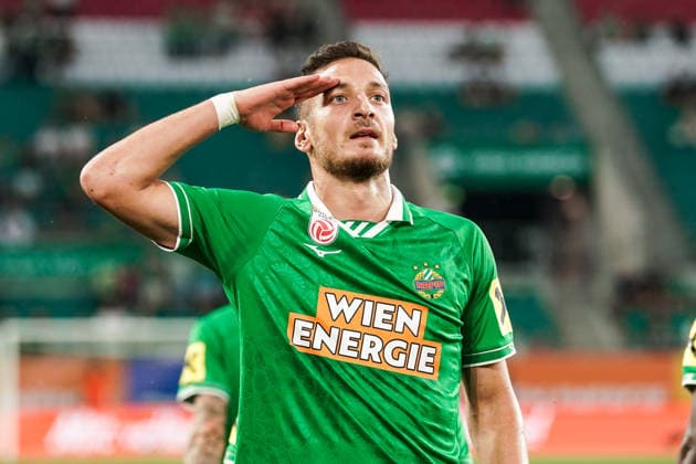Fussball: Österreich: UEFA Conference League Qualifikation 2026 2027 - 2. Runde, 29.07.2027 - SK Rapid Wien (Österreich) vs. FC Santa Coloma (Andorra) - Allianz Stadion (Wien, Hütteldorf, Österreich); Ercan Kara (Rapid Wien) bejubelt sein Tor zum 1-0 *** Soccer Austria UEFA Conference League Qualifiers 2026–2027, Round 2, July 29, 2027, SK Rapid Vienna (Austria) vs. FC Santa Coloma (Andorra), Allianz Stadium, Vienna, Hütteldorf, Austria. Ercan Kara of Rapid Vienna celebrates his goal to make it 1–0. Copyright: xLUKAxKOLANOVICx
