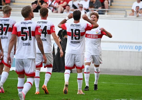 29.07.2026, xsltx, Fussball Testspiel, Kickers Offenbach - VfB Stuttgart v.re Vorlagengeber Lazar Jovanovic (VfB Stuttgart) jubelt mit Jovan Milosevic (VfB Stuttgart) über das 8:1 (DFL DFB REGULATIONS PROHIBIT ANY USE OF PHOTOGRAPHS as IMAGE SEQUENCES and or QUASI-VIDEO) *** July 29, 2026, xsltx, soccer friendly, Kickers Offenbach vs. VfB Stuttgart; assist by Lazar Jovanovic; VfB Stuttgart celebrates with Jovan Milosevic over the 8–1 victory. DFL and DFB regulations prohibit any use of photographs as image sequences and or quasi-video.