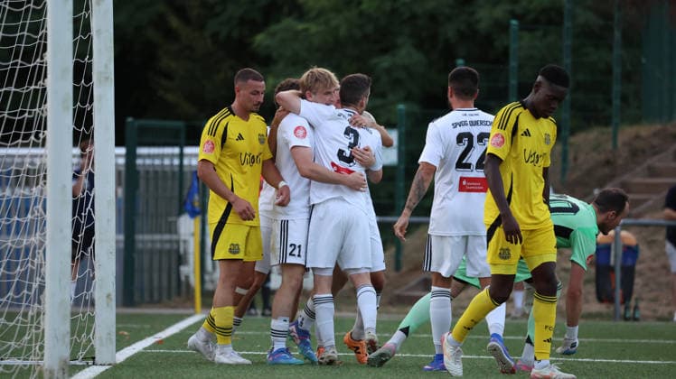 29.07.2026, xrekx, Fussball Schroeder-Liga Saar, 1. FC Saarbruecken II - SpVgg Quierschied v.l. Torjubel nach dem Tor zum celebrating the goal celebrate 2:2 durch Konrad Paul (SpVgg Quierschied) (DFL DFB REGULATIONS PROHIBIT ANY USE OF PHOTOGRAPHS as IMAGE SEQUENCES and or QUASI-VIDEO) Saarbruecken *** July 29, 2026, xrekx, Soccer, Schroeder League Saar, 1 FC Saarbrücken II vs. SpVgg Quierschied – Goal celebration after Konrad Paul’s goal for SpVgg Quierschied (2–2). DFL and DFB regulations prohibit any use of photographs as image sequences and or quasi-video. Saarbruecken