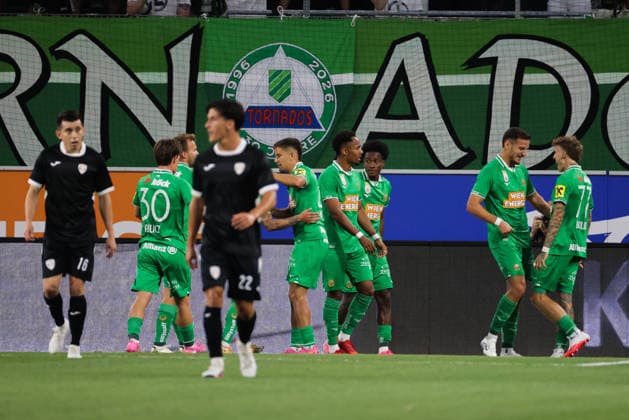 SOCCER - UEFA ECL, Rapid vs Coloma VIENNA,AUSTRIA,29.JUL.26 - SOCCER - UEFA Conference League, qualification, SK Rapid Wien vs FC Santa Coloma. Image shows the rejoicing of Rapid.  GEPAxpictures xDavidxBitzan