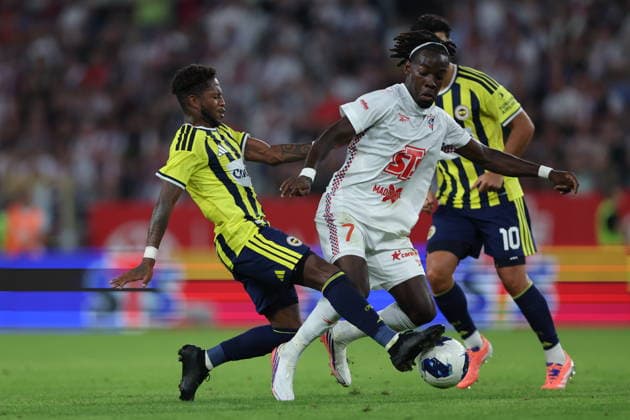 Gornik Zabrze v Fenerbahce - UEFA Champions League - Qualifying round ZABRZE, POLAND - JULY 29: Fred (L) of Fenerbahce in action during the UEFA Champions League second leg of the second qualifying round at Arena Zabrze in Zabrze, Poland on July 29, 2026. Jakub Porzycki Anadolu Zabrze Poland. Editorial use only. Please get in touch for any other usage.  Copyright: x2026xAnadoluxJakubxPorzyckix