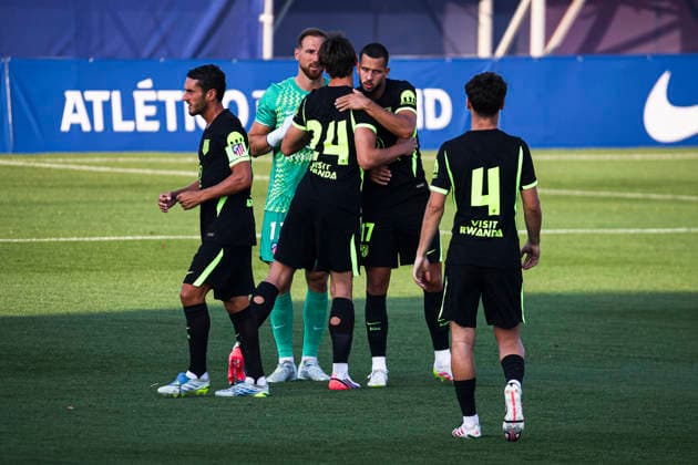 ESP: Atletico de Madrid v Getafe CF Pre season match 2026 2027 David Hancko and Robin Le Normand of Atletico de Madrid during Pre season match between Atletico de Madrid and Getafe at Estadio Cerro del Espino on July 24, 2026 in Majadahonda, Madrid, Spain. Madrid Madrid Spain Football *** ESP Atlético de Madrid vs. Getafe CF, 2026–2027 Preseason Match: David Hancko and Robin Le Normand of Atlético de Madrid during the preseason match between Atlético de Madrid and Getafe at Estadio Cerro del Espino on July 24, 2026, in Majadahonda, Madrid, Spain Madrid Madrid Spain Soccer Copyright: xAlejandroxMatiasx