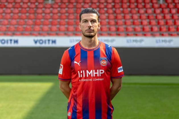 Leart Pacarada (1.FC Heidenheim, 23), GER, 1.FC Heidenheim, Fussball, 2. Bundesliga, Portraettermin 2026 2027, 29.07.2026, DFL DFB REGULATIONS PROHIBIT ANY USE OF PHOTOGRAPHS AS IMAGE SEQUENCES AND OR QUASI-VIDEO, GER, 1.FC Heidenheim, Fussball, 2. Bundesliga, Portraettermin 2026 2027, 29.07.2026 Heidenheim *** Leart Pacarada, 1 FC Heidenheim, 23, GER, 1 FC Heidenheim, soccer, 2. Bundesliga, photo shoot 2026–2027, July 29, 2026, DFL and DFB regulations prohibit any use of photographs as image sequences and or quasi-video, GER, 1 FC Heidenheim, soccer, 2. Bundesliga, portrait session 2026–2027, July 29, 2026, Heidenheim Copyright: xEibner-Pressefoto JanixPlessx EP_JPL