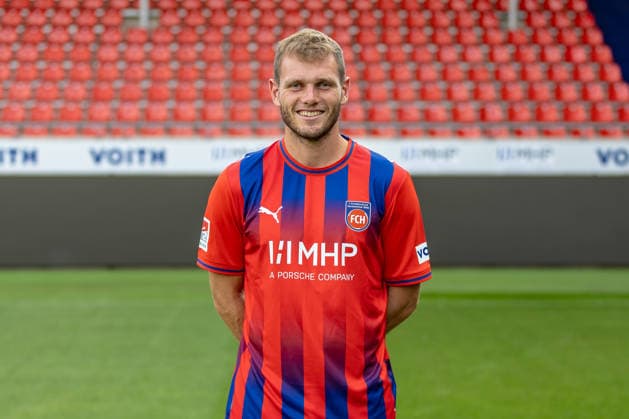 Tim Siersleben (1.FC Heidenheim, 04), GER, 1.FC Heidenheim, Fussball, 2. Bundesliga, Portraettermin 2026 2027, 29.07.2026, DFL DFB REGULATIONS PROHIBIT ANY USE OF PHOTOGRAPHS AS IMAGE SEQUENCES AND OR QUASI-VIDEO, GER, 1.FC Heidenheim, Fussball, 2. Bundesliga, Portraettermin 2026 2027, 29.07.2026 Heidenheim *** Tim Siersleben, 1 FC Heidenheim, 04, GER, 1 FC Heidenheim, Soccer, 2. Bundesliga, Photo Shoot 2026–2027, July 29, 2026, DFL and DFB regulations prohibit any use of photographs as image sequences and or quasi-video, GER, 1 FC Heidenheim, soccer, 2. Bundesliga, portrait session 2026–2027, July 29, 2026, Heidenheim Copyright: xEibner-Pressefoto JanixPlessx EP_JPL