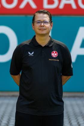 Michael Hell (Mannschaftsarzt), 1.FC Kaiserslautern, 2.Bundesliga, Porträttermin, 2026 2027, 29.07.2026 1.FC Kaiserslautern, 2.Bundesliga, Porträttermin, 2026 2027, 29.07.2026 Kaiserslautern *** Michael Hell, Team Doctor, 1. FC Kaiserslautern, 2. Bundesliga, Photo Shoot, 2026–2027, July 29, 2026, 1. FC Kaiserslautern, 2. Bundesliga, Photo Shoot, 2026–2027, July 29, 2026, Kaiserslautern Copyright: xEibner-Pressefoto AlexanderxNeisx EP_ANS