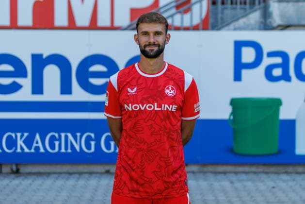 Simon Asta (1.FC Kaiserslautern), 1.FC Kaiserslautern, 2.Bundesliga, Porträttermin, 2026 2027, 29.07.2026 1.FC Kaiserslautern, 2.Bundesliga, Porträttermin, 2026 2027, 29.07.2026 Kaiserslautern *** Simon Asta, 1. FC Kaiserslautern, 1. FC Kaiserslautern, 2. Bundesliga, photo shoot, 2026–2027, July 29, 2026, 1 FC Kaiserslautern, 2. Bundesliga, photo shoot, 2026–2027, July 29, 2026, Kaiserslautern Copyright: xEibner-Pressefoto AlexanderxNeisx EP_ANS