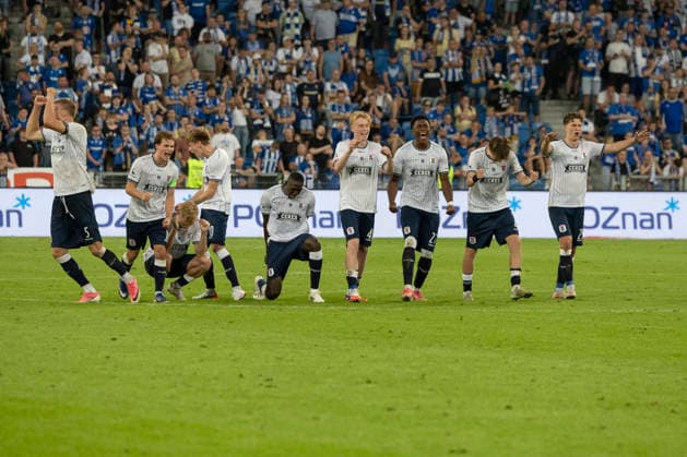 Lech Poznan - Aarhus FC 29.07.2026 football, Poznan , UEFA Champions League Second qualifying round (pilka nozna, Liga Mistrzow, kwalifikacje, runda kwalifikacyjna mecz) game match Lech Poznan - Aarhus FC image shows:AGF Aarhus win the game after penalty kicks, promote to the next round, react, Rasmus Cartensen (R) photo Katarzyna Plewczynska Fotostyk Copyright: xKatarzynaxPlewczynska Fotostykx 20260729KAPL8594