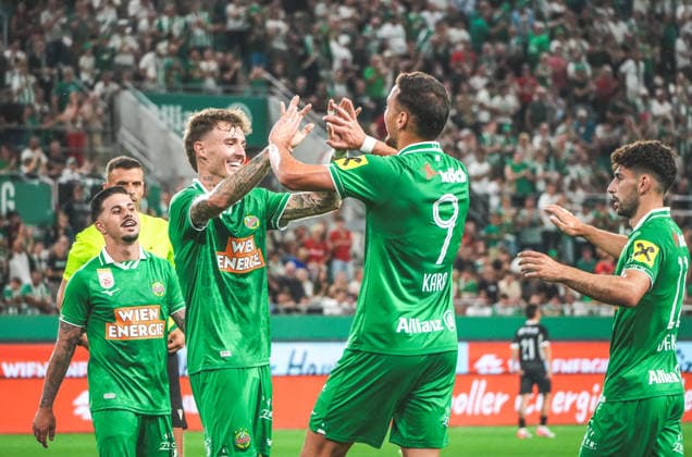 Fussball: Österreich: UEFA Conference League Qualifikation 2026 2027 - 2. Runde, 29.07.2026 - SK Rapid Wien (Österreich) vs. FC Santa Coloma (Andorra) - Allianz Stadion (Weststadion, Wien Hütteldorf): Ercan Kara (SK Rapid Wien) mit dem Tor zum 5:1 - Jubel, Torjubel *** Soccer Austria UEFA Conference League Qualifiers 2026–2027, Round 2, July 29, 2026: SK Rapid Vienna (Austria) vs. FC Santa Coloma (Andorra) at Allianz Stadium (Weststadion), Vienna, Hütteldorf; Ercan Kara; SK Rapid Vienna celebrates the goal that made it 5–1; goal celebration Copyright: xLukasxBierederx