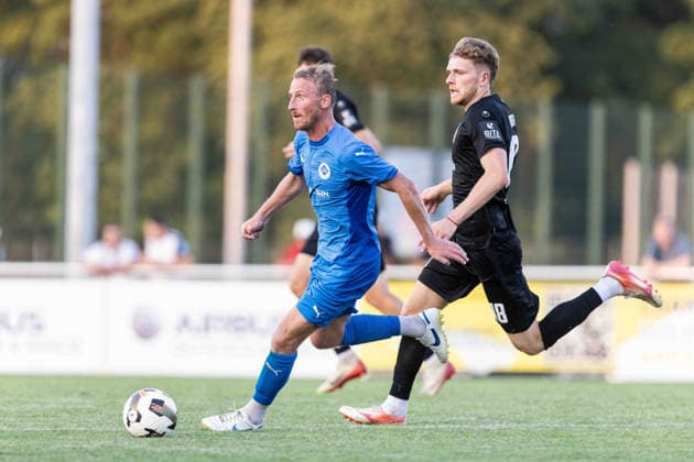 v.l. Pascal Rasmus (VfB Friedrichshafen, 08), Steffen Meuer (SSV Ulm 1846 Fußball, 18) VfB Friedrichshafen vs. SSV Ulm 1846 Fußball, Fussball, Wfv-Pokal, 2. Runde, Zeppelinstadion Friedrichshafen 29.07.26 VfB Friedrichshafen vs. SSV Ulm 1846 Fußball, Fussball, Wfv-Pokal, 2. Runde, Zeppelinstadion Friedrichshafen 29.07.26 Friedrichshafen *** v l Pascal Rasmus, VfB Friedrichshafen, 08, Steffen Meuer, SSV Ulm 1846 Soccer, 18 VfB Friedrichshafen vs. SSV Ulm 1846 Soccer, WfV Cup, 2nd Round, Zeppelin Stadium, Friedrichshafen, July 29, 2026, VfB Friedrichshafen vs. SSV Ulm 1846 Soccer, WfV Cup, 2nd Round, Zeppelin Stadium, Friedrichshafen, July 29, 2026, Friedrichshafen Copyright: xEibner-Pressefotox EP_EER