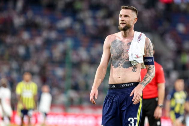 29.07.2025, Zabrze Liga Mistrzow UEFA sezon 2026 27 runda II kwalifikacji, Gornik Zabrze - Fenerbahce SK Stambul - UEFA Champions League football Match season 2026 27 round II qualification Gornik Zabrze - Fenerbahce SK Stambul Nz. Milan Skriniar Fot. Michal Chwieduk Arena Akcji NEWSPIX.PL --- newspix.pl 