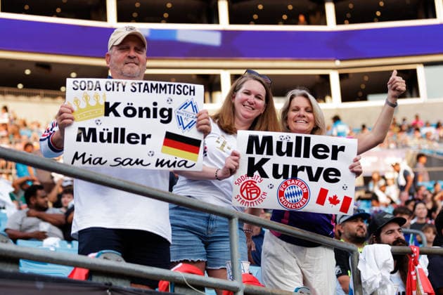 CHARLOTTE, NORTH CAROLINA - JULY 29, 2026: Fans hold sign for player Thomas Müller of the MLS, Fussball Herren, USA All-Stars prior to the star of the 2026 MLS All-Star Game between the MLS All-Stars and LIGA MX All-Stars at Bank of America Stadium in Charlotte, North Carolina. (Photo by Dennis Rojas Di Sports Photo Agency) Charlotte Bank of America Stadium North Carolina Copyright: xDennisxRojasx