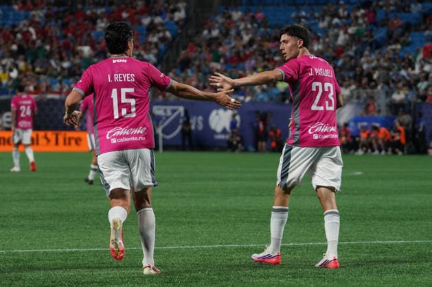 Jose Paradela (R) of Liga MX All Stars celebrates a gol during the Major League Soccer All-Star Game between MLS, Fussball Herren, USA All Stars and Liga MX All-Stars at Bank of America stadium in Charlotte, USA, 29 jULY 2026. All-Star Game: MLS All Stars vs. Liga MX All-Stars !ACHTUNG: NUR REDAKTIONELLE NUTZUNG!  Copyright: xKennethxFernandezx GR4025 20260730-55021027304_1