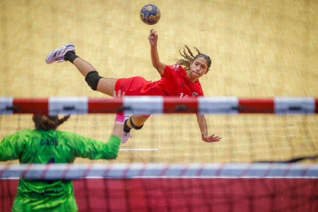2026 Santo Domingo Central American And Caribbean Games: Women s Handball Loreanie Rodriguez ( 10) of Puerto Rico plays during the women s handball match between Puerto Rico and Guatemala at the 2026 Central American and Caribbean Games at the Handball Pavilion in Santo Domingo, Dominican Republic, on July 29, 2026. Santo Domingo Dominican Republic  Copyright: xEdgardoxMedinax originalFilename:medinamillan-notitle260729_npGUP.jpg