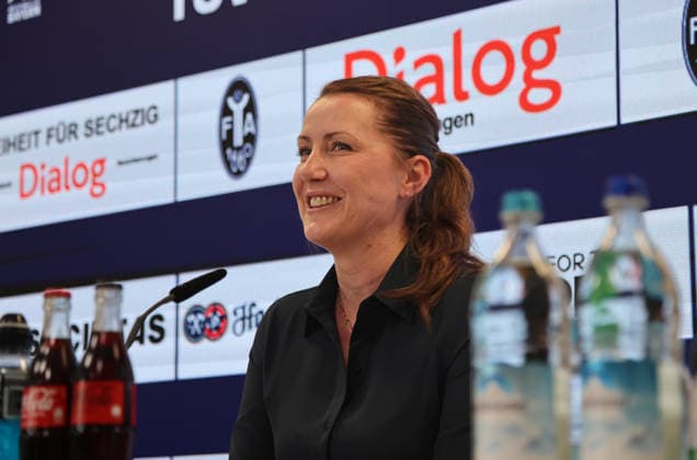 Fussball, Herren, Regionalliga Bayern, Saison 2026 2027, TSV 1860 München Vorstellung des neuen Hauptsponsors der TSV München von 1860 Spielbetriebs-GmbH, TSV 1860 München, hier im Bild Tamara Pagel (Vorstandsvorsitzende der Dialog Versicherung) *** Soccer, Men s, Bavarian Regional League, 2026–2027 Season, TSV 1860 Munich: Introduction of the new main sponsor of TSV München von 1860 Spielbetriebs GmbH, TSV 1860 Munich; pictured here is Tamara Pagel, CEO of Dialog Versicherung