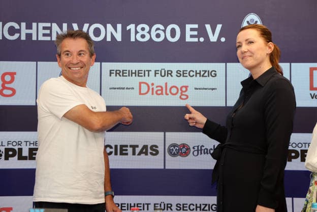 Football, Bavarian Regional League, TSV 1860 Munich, Presentation of the new main sponsor