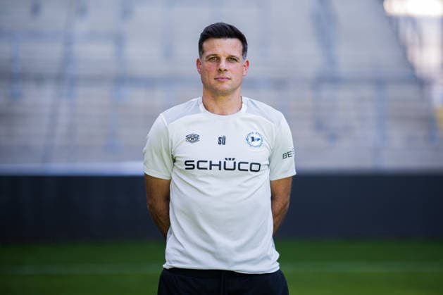 Torwarttrainer Steffen Süßner; DSC Arminia Bielefeld; 2. BL, Porträttermin 2026 2027. Bielefeld Nordrhein-Westfalen Deutschland Schüco Arena *** Goalkeeper Coach Steffen Süßner, DSC Arminia Bielefeld 2 (2nd Bundesliga), Profile Session 2026–2027, Bielefeld, North Rhine-Westphalia, Germany, Schüco Arena