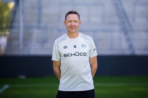 Zeugwart Rainer Schonz; DSC Arminia Bielefeld; 2. BL, Porträttermin 2026 2027. Bielefeld Nordrhein-Westfalen Deutschland Schüco Arena *** Equipment Manager Rainer Schonz, DSC Arminia Bielefeld 2 (2nd Bundesliga), Photo Shoot 2026–2027, Bielefeld, North Rhine-Westphalia, Germany, Schüco Arena