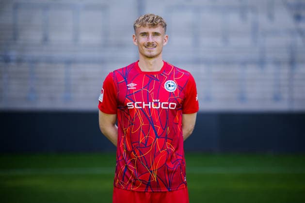 Jonas Kersken; DSC Arminia Bielefeld; 2. BL, Porträttermin 2026 2027. Bielefeld Nordrhein-Westfalen Deutschland Schüco Arena *** Jonas Kersken, DSC Arminia Bielefeld 2 (2nd Bundesliga), Photo Shoot 2026–2027, Bielefeld, North Rhine-Westphalia, Germany, Schüco Arena