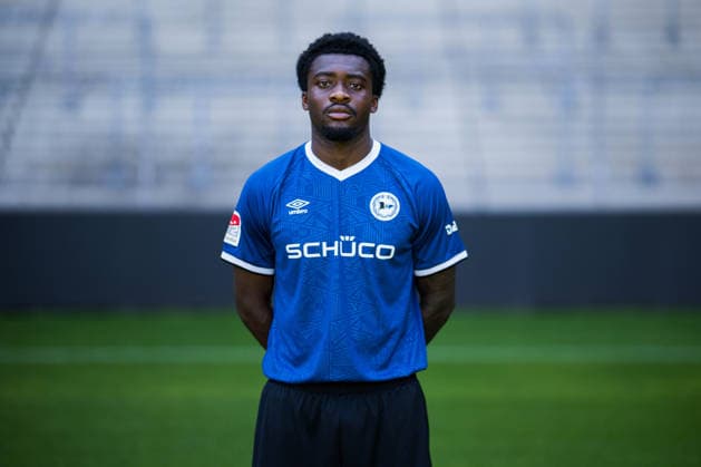 Benjamin Boakye; DSC Arminia Bielefeld; 2. BL, Porträttermin 2026 2027. Bielefeld Nordrhein-Westfalen Deutschland Schüco Arena *** Benjamin Boakye, DSC Arminia Bielefeld 2 (2nd Bundesliga), Photo Shoot 2026–2027, Bielefeld, North Rhine-Westphalia, Germany, Schüco Arena