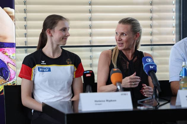 Frankfurt am Main, July 30, 2026: Helena Ripken (VfL Zehlendorf) and Magdalena Brzeska (offizielle Repräsentantin der WM, Darstellerin der WM-Show) during a media day from Deutscher Turner-Bund (DTB) ahead of the Rhythmic gymnastics, Rhythmische Sportgymnastik, RSG World Championships at Festhalle Frankfurt (Aug. 12 16.2026) *** Frankfurt am Main, July 30, 2026 Helena Ripken of VfL Zehlendorf and Magdalena Brzeska, official representative of the World Championships, performer in the World Championships show during a media day hosted by the German Gymnastics Federation (DTB) ahead of the Rhythmic Gymnastics World Championships at the Festhalle Frankfurt, August 12–16, 2026 Copyright: HMBxMedia JoaquimxFerreira