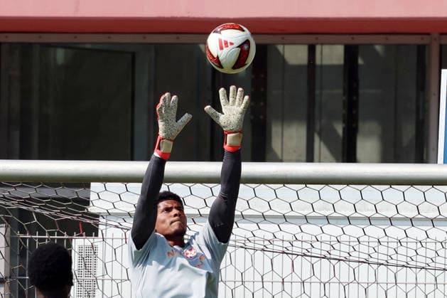 30.07.2026, xrekx, Fussball 2.Bundesliga, 1.FC Kaiserslautern - Training v.l. Yannick Onohiol (1.FC Kaiserslautern) (DFL DFB REGULATIONS PROHIBIT ANY USE OF PHOTOGRAPHS as IMAGE SEQUENCES and or QUASI-VIDEO) Kaiserslautern *** July 30, 2026, xrekx, Soccer 2. Bundesliga, 1 FC Kaiserslautern Training by Yannick Onohiol 1 FC Kaiserslautern DFL DFB REGULATIONS PROHIBIT ANY USE OF PHOTOGRAPHS as IMAGE SEQUENCES and or QUASI-VIDEO Kaiserslautern