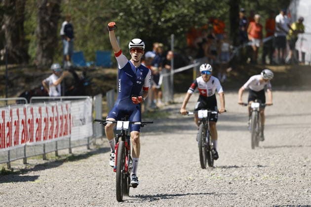 30.07.2026, Monteceneri, Monte Ceneri, 2026 UEC MTB European Championship, EM, Europameisterschaft XCC Men Junior s Final (cross country short track), Noa Filippi 1 (FRA), 1st place, European Champion and gold medal Monteceneri Monte Ceneri Ticino Switzerland *** July 30, 2026, Monteceneri, Monte Ceneri, 2026 UEC MTB European Championship XCC Men s Junior Final—Cross Country Short Track, Noa Filippi 1 FRA, 1st place, European Champion and gold medal, Monteceneri, Monte Ceneri, Ticino, Switzerland Copyright: xJustPictures.ch FrancescoxMinghettix jp-en-FrMi-_NG_0943