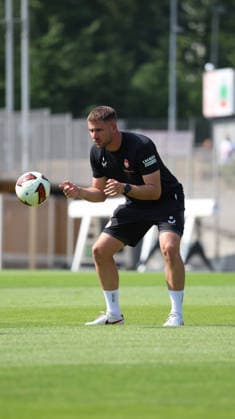 30.07.2026, xrekx, Fussball 2.Bundesliga, 1.FC Kaiserslautern - Training v.l. Max Lieberknecht Co-Trainer (1.FC Kaiserslautern) (DFL DFB REGULATIONS PROHIBIT ANY USE OF PHOTOGRAPHS as IMAGE SEQUENCES and or QUASI-VIDEO) Kaiserslautern *** July 30, 2026, xrekx, Soccer 2. Bundesliga, 1 FC Kaiserslautern Training with Max Lieberknecht, Assistant Coach of 1 FC Kaiserslautern. DFL and DFB regulations prohibit any use of photographs as image sequences and or quasi-video. Kaiserslautern
