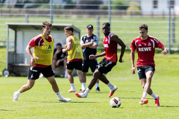 ST. JOHANN IN TIROL, AUSTRIA - JULY 30: Paul Okon-Engstler (1. FC Koeln, 23) controls the ball during a training session at trainings camp in Kitzbuehel of season 2026 27 at Koasastadion on July 30, 2026 in St. Johann in Tirol, Austria. Austria Copyright: xSteffiexWunderlx