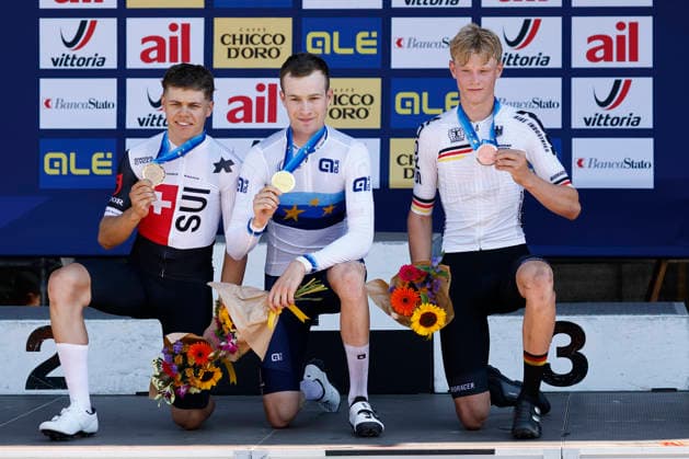 30.07.2026, Monteceneri, Monte Ceneri, 2026 UEC MTB European Championship, EM, Europameisterschaft XCC Men Junior s Final (cross country short track), Marwan Barhoumi 5 (SUI) 2nd place and silver medal, Noa Filippi 1 (FRA) 1st place, European Champion and gold medal and Elias Hückmann 2 (GER) 3rd place and bronze medal Monteceneri Monte Ceneri Ticino Switzerland *** July 30, 2026, Monteceneri, Monte Ceneri, 2026 UEC MTB European Championship XCC Men s Junior Final (cross country short track), Marwan Barhoumi 5 SUI, 2nd place and silver medal, Noa Filippi 1 FRA, 1st place, European Champion, and gold medal; and Elias Hückmann 2 GER, 3rd place and bronze medal, Monteceneri, Monte Ceneri, Ticino, Switzerland Copyright: xJustPictures.ch FrancescoxMinghettix jp-en-FrMi-_NG_1160