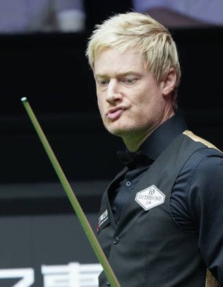 (260730) -- SHANGHAI, July 30, 2026 -- Neil Robertson reacts during the quarterfinal match between Zhao Xintong of China and Neil Robertson of Australia at the World Snooker Shanghai Masters 2026 in Shanghai, east China, July 30, 2026. ) (SP)CHINA-SHANGHAI-SNOOKER-SHANGHAI MASTERS 2026-QUARTERFINALS (CN) DingxTing 