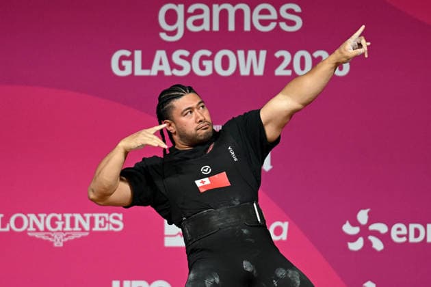 Sport Bilder des Tages COM26 WEIGHTLIFTING, Joshua Uikilifi Jr of Tonga gestures after a lift in the Men™s 110kg Weightlifting during the Glasgow 2026 Commonwealth Games at the SEC Armadillo in Glasgow, Scotland, Thursday, July 30, 2026. ( NO ARCHIVING, EDITORIAL USE ONLY Glasgow Scotland United Kingdom  Copyright: xLUKASxCOCHx 20260730128850688470