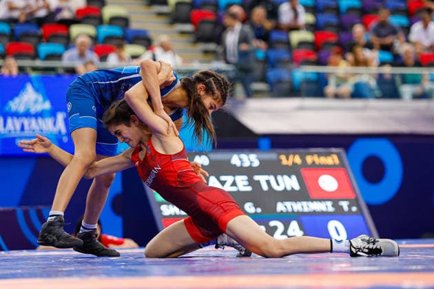 U17, U 17 Wrestling World Championships 40kg WW - Tasmin Athimni (TUN) df. Gulkhanim Shirinova (AZE) *** U17 Wrestling World Championships, 40 kg WW: Tasmin Athimni (TUN) def. Gulkhanim Shirinova (AZE) Copyright: xKostadinxAndonovx UWW-U17-WC-BAKU-2026