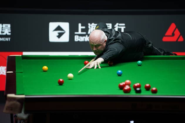 SHANGHAI, CHINA - JULY 30: John Higgins of Scotland plays a shot in the Quarterfinal match against Judd Trump of England on Day 4 of the 2026 Snooker Shanghai Masters at Luwan Gymnasium on July 30, 2026 in Shanghai, China.  Copyright: xTaixChengzhex 111657296927