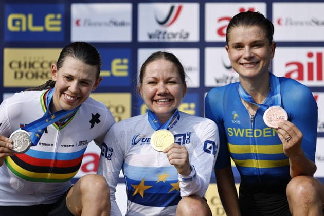 30.07.2026, Monteceneri, Monte Ceneri, 2026 UEC MTB European Championship, EM, Europameisterschaft XCC Women Elites Final (cross country short track) Alessandra Keller 2 (SUI) 2nd place and silver medal, Sina Frei 4 (SUI) 1st place, European Champion and gold medal and Jenny Rissveds 1 (SWE) 3rd place and bronze medal Monteceneri Monte Ceneri Ticino Switzerland *** July 30, 2026, Monteceneri, Monte Ceneri, 2026 UEC MTB European Championship XCC Women s Elite Final, cross-country short track: Alessandra Keller (2 SUI) took 2nd place and the silver medal, Sina Frei 4 SUI 1st place, European Champion, and gold medal; and Jenny Rissveds 1 SWE 3rd place and bronze medal; Monteceneri, Monte Ceneri, Ticino, Switzerland Copyright: xJustPictures.ch FrancescoxMinghettix jp-en-FrMi-_NG_0526